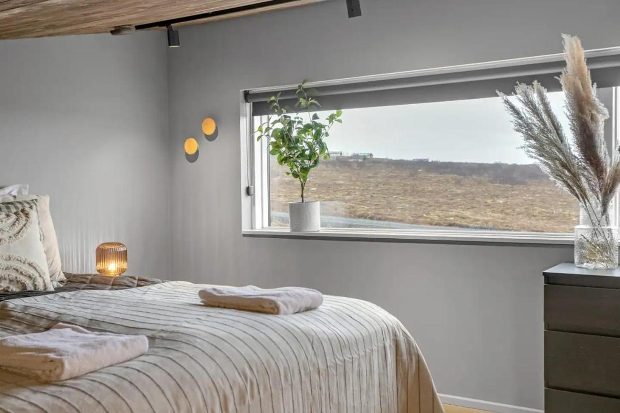 Luxury Log Home With A Hot Tub Selfoss Buitenkant foto