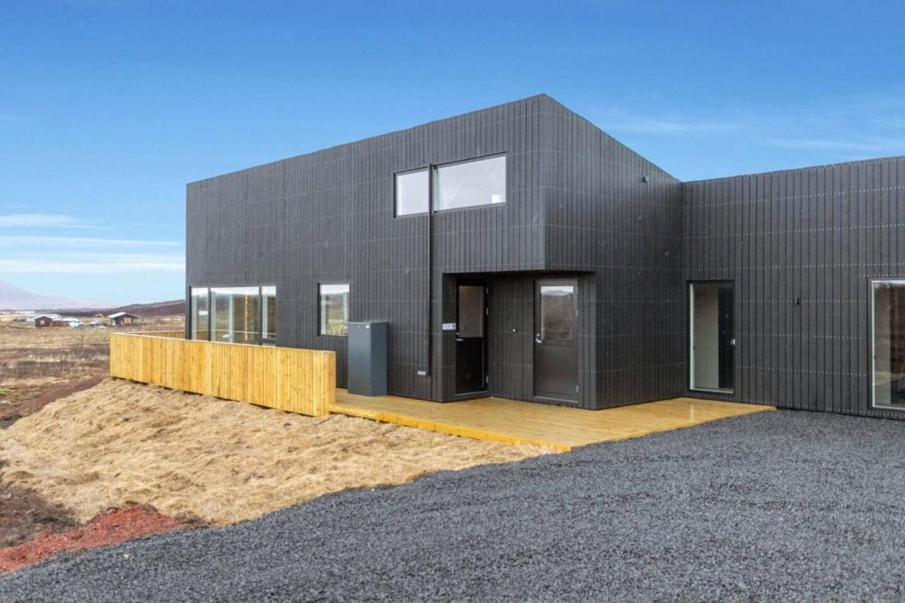 Luxury Log Home With A Hot Tub Selfoss Buitenkant foto
